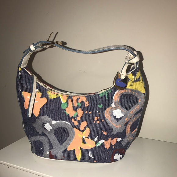 Dooney & Bourke Handbags - Dooney & Bourke purse